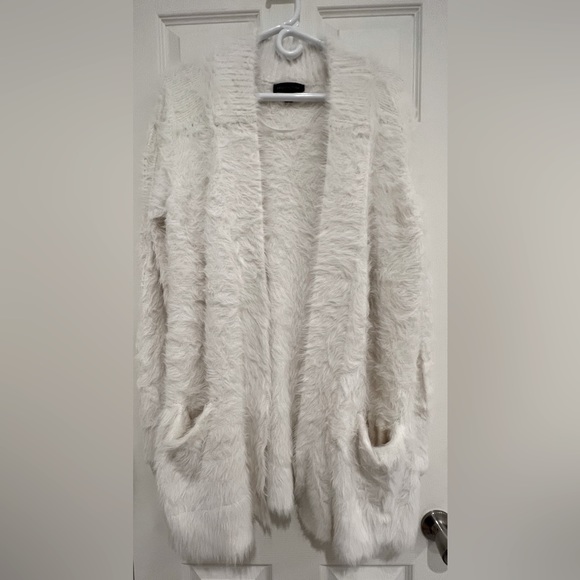 Banana Republic Sweaters - NWOT Banana Republic White Fuzzy Cardigan